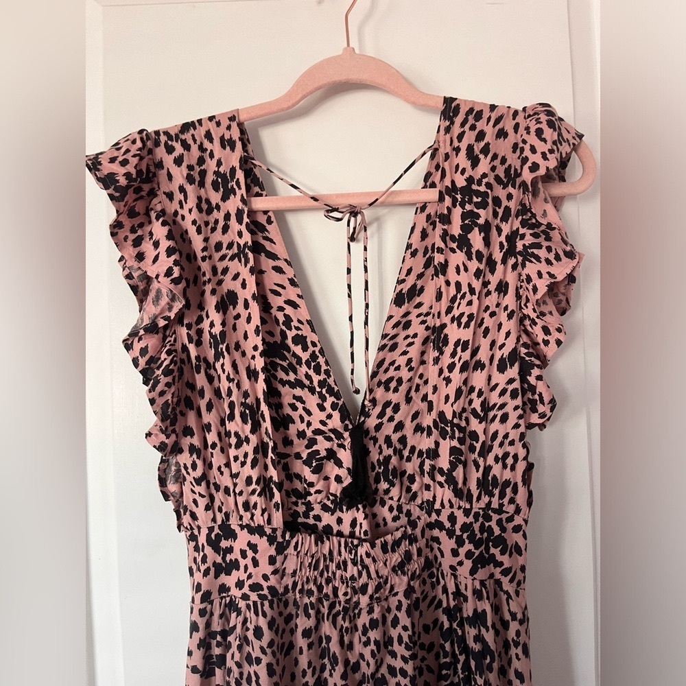 Stillwater Jessie V Neck Ruffle Midi Dress in Pebbles Soft Pink - Medium - Picture 8 of 11